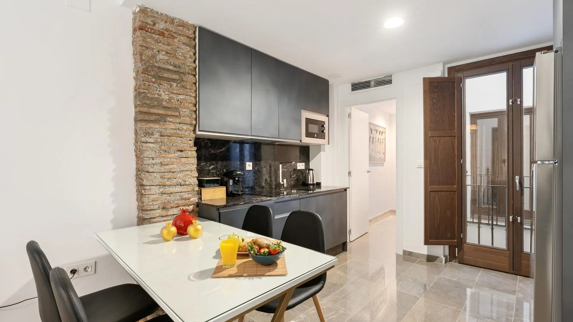Daire Home4U Nuevo Centro Granada-Puerta Real-San Isidro İspanya